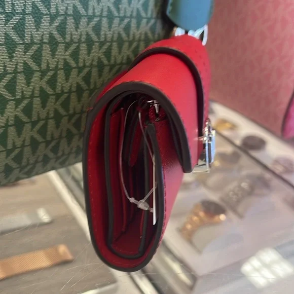 MICHAEL KORS
Carmen Medium Faux Leather Wallet
Bright Red
NWT - Picture 2 of 16